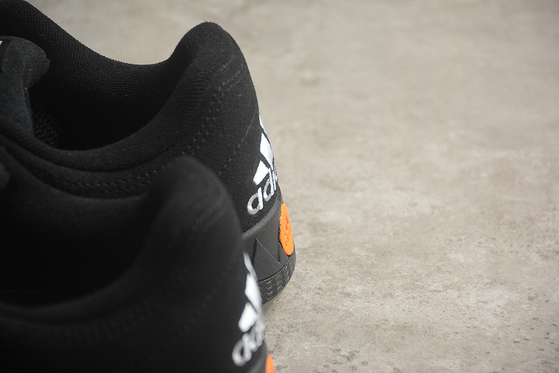 Замшевые чёрные кроссовки Adidas Adimatic Jamal Smith