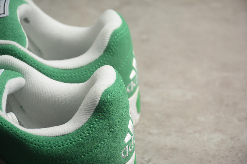 Спортивные кроссовки Adidas Adimatic замшевые цвет-зелёный