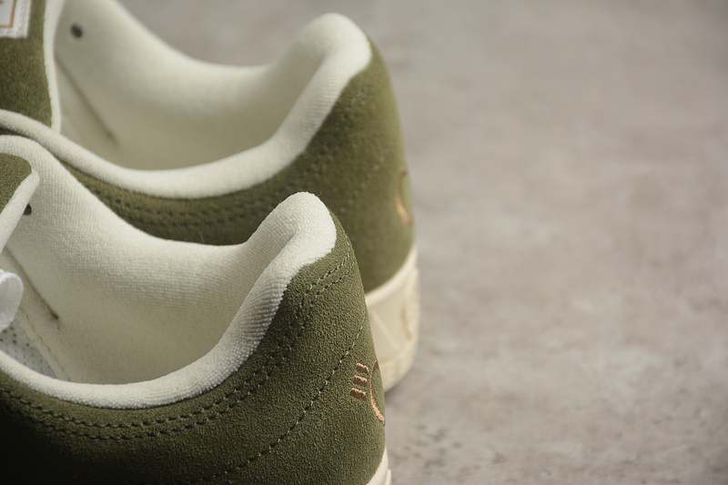 Зеленые кроссовки унисекс Adidas Adimatic HM с плотным верхом