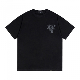 Прямого кроя черная футболка от бренда Represent с округлым вырезом