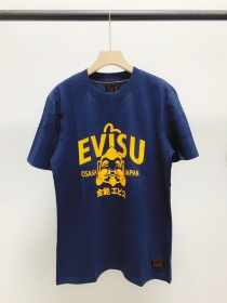 Синяя футболка Evisu с жёлтым фирменным принтом на груди