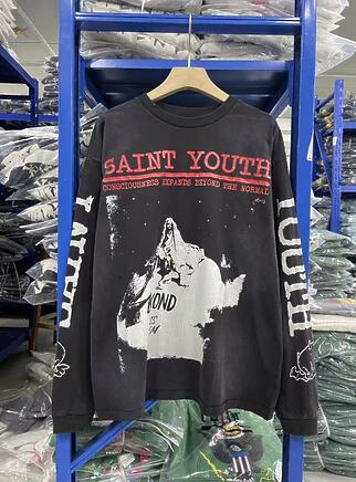 Свитшот Saint Michael в темно-сером цвете с надписями