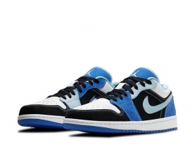 Черные с синими и белыми вставками кроссовки Air Jordan Low