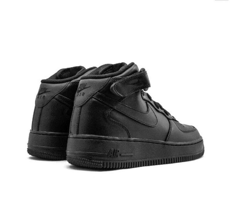 Total Black кроссовки Air Jordan Mid кожа