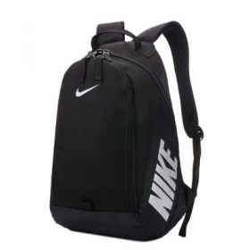 Вместительный чёрный рюкзак Nike с логотипом белого цвета