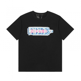 Базовая черная футболка от бренда VLONE с надписью "Friends"
