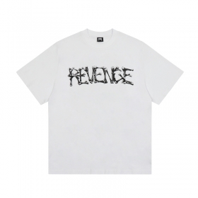 Базовая Revenge белого цвета футболка с логотипом в виде костей