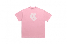 Розовая футболка с принтом "искаженная цифра девять"