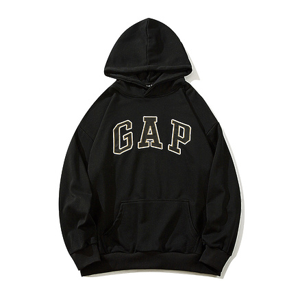 Худи черного цвета GAP с фирменным бежевым логотипом