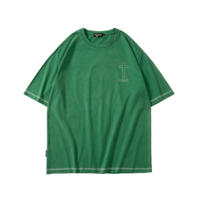 Зелёная потёртая футболка TCL с принтами крестов и надписью на спине