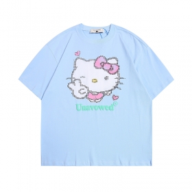Голубая THE UNAVOWED с "Hello Kitty" на груди универсальная футболка