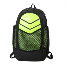 Яркий зелёный рюкзак с сеточным карманом спереди от Nike 