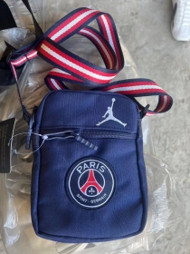Удобная и практичная синяя Jordan сумка через плечо с карманами