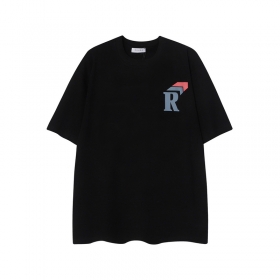 Повседневная черная футболка от бренда RHUDE с рисунком