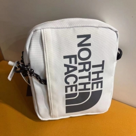 Элегантная белого цвета брендовая сумка THE NORTH FACE