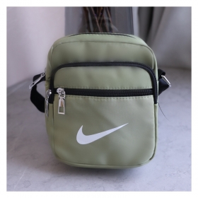 Универсальная оливковая сумка через плечо с логотипом Nike 