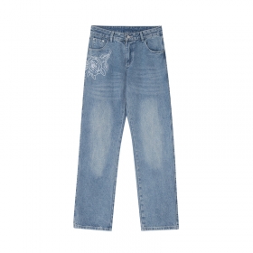 SomeLucky светло-синие износостойкие джинсы с надписью на штанине