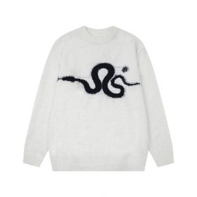 Модный Ken Vibe белого цвета свитер с вышитой змеей