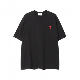 AMI чёрная футболка с фирменной вышивкой на груди и лого на спине