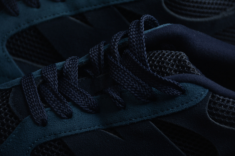 Тёмно-синие New Balance UWRPDMOB кроссовки с объёмной подошвой