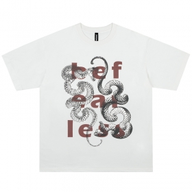 Практичная белая футболка от бренда Befearless с коротким рукавом