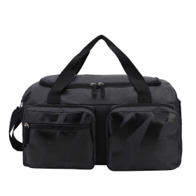 Чёрная с лого спортивная сумка Nike с четырьмя карманами снаружи