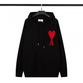 Чёрный худи Ami с красным фирменным логотипом на груди