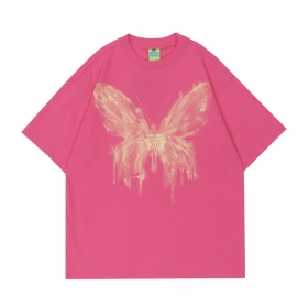 Розовая футболка Unusual с принтом бабочки на груди