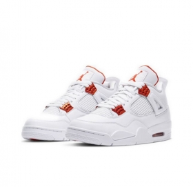 Белые кроссовки с оранжевым декором Air Jordan 4