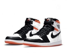 Черные с белым кроссовки с оранжевым воротником Air Jordan High