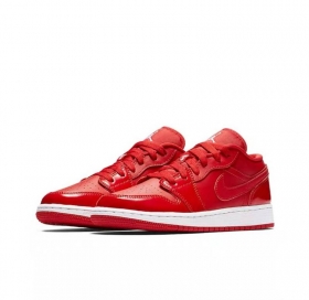 Красные кроссовки с лаковыми вставками Air Jordan Low