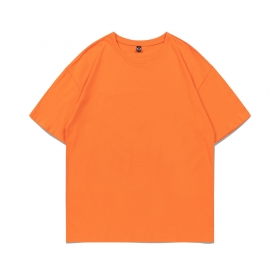 Эффектная UT&UT футболка оранжевого цвета с коротким рукавом