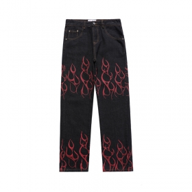 Чёрные джинсы Made Extreme с красным принтом огня