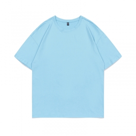 Уютная базовая выполнена в голубом цвете UT&UT футболка