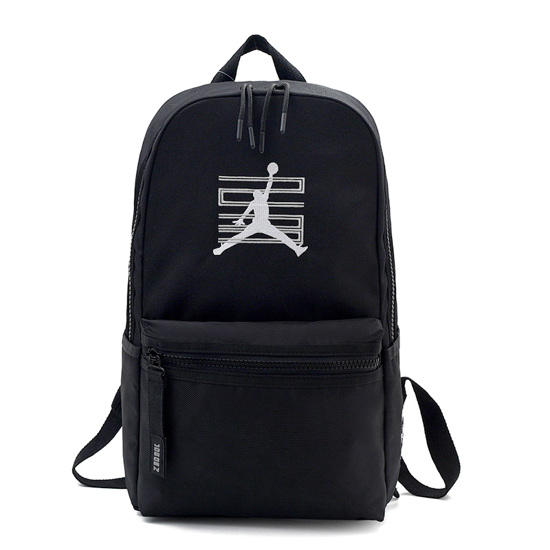Лаконичный чёрный рюкзак фирмы Jordan с логотипом белого цвета