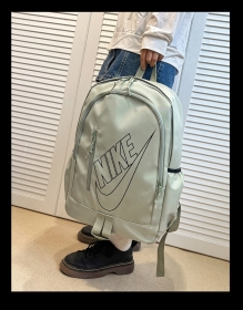 Рюкзак Nike в оливковом цвете с контурным логотипом