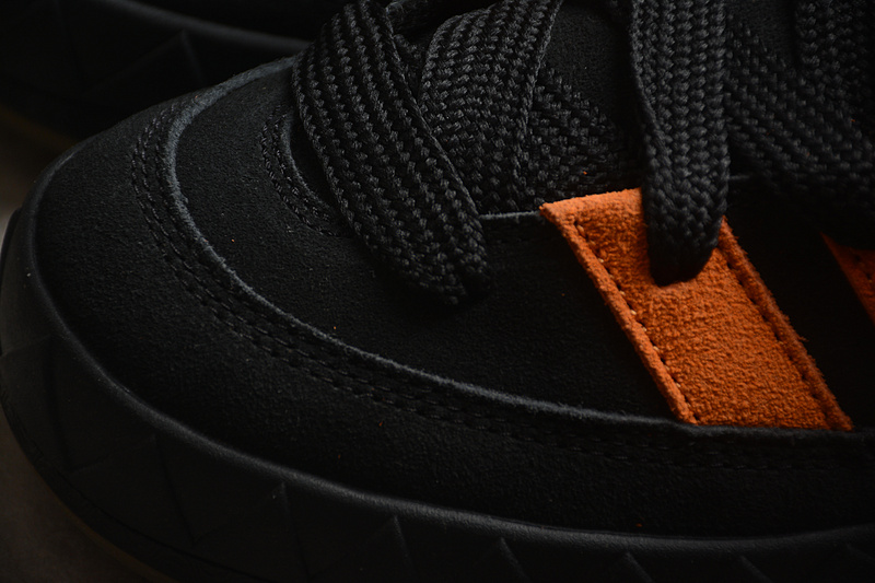 Замшевые чёрные кроссовки Adidas Adimatic Jamal Smith