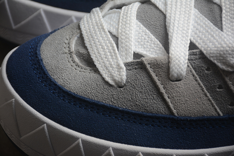 Серые с синей окантовкой Adidas Adimatic HM кроссы спортивные