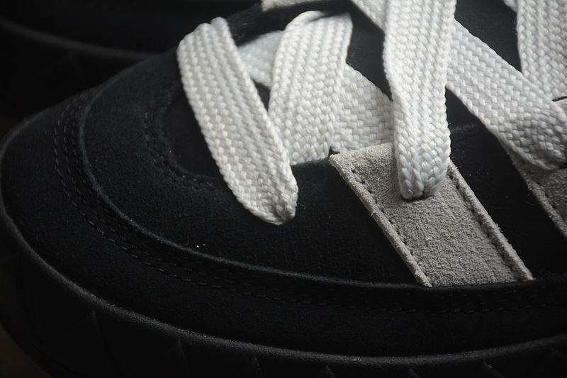 Чёрного-цвета с замшевыми накладками Adidas Adimatic кроссовки