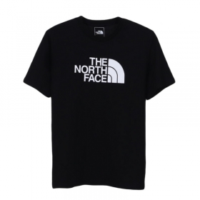Базовая чёрная футболка с логотипом от бренда TNF 100% хлопок 