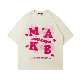 Белая футболка REAKINSSE с вышитыми розовыми буквами MAKE