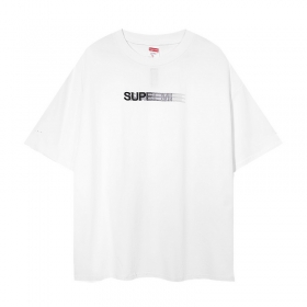 Базовая белая с лого футболка Supreme выполнена из 100% хлопка