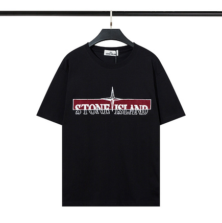 Чёрная футболка Stone Island вышитым логотипом на груди