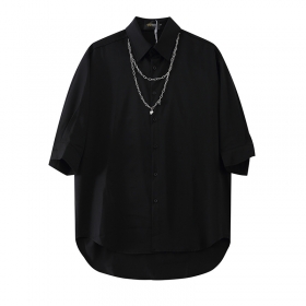 Рубашка YUXING черного цвета с кулоном в виде сердца на длинной цепи