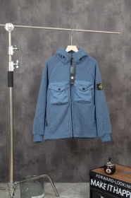 Комфортная куртка шерпа голубого цвета Stone Island