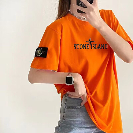 Оранжевая футболка Stone Island с логотипом бренда