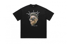 Черная футболка с принтом "Голова чернокожего мужчины в очках"
