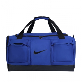 Синяя спортивная сумка бренда Nike с отсеком для обуви