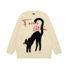 Бежевого-цвета свитер с принтом "Чёрный кот" от Punch Line