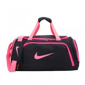 Чёрно-розовая дорожная сумка с логотипом Nike из полиэстера
